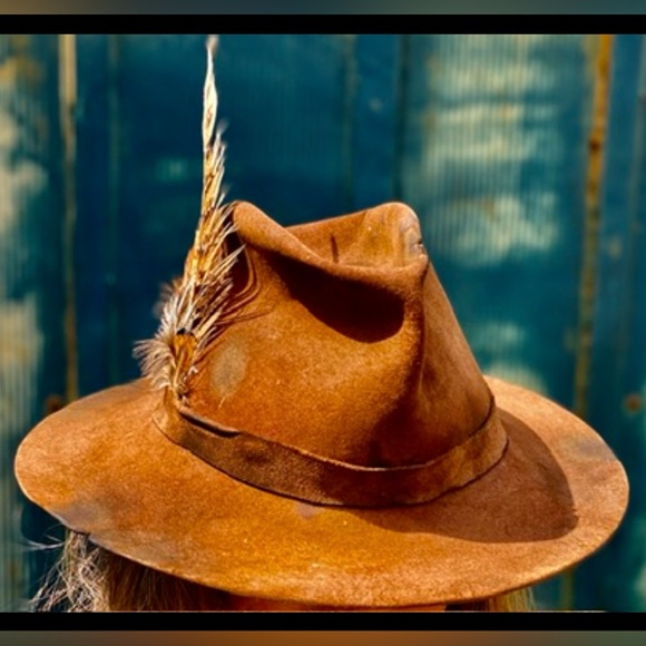 Brown 1940’s Distressed Leather Feathered Hat main image 5